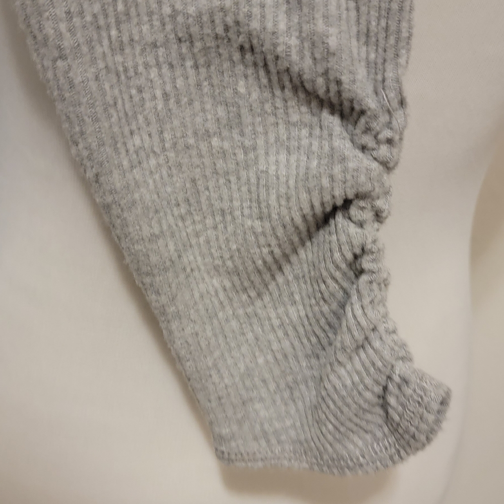 Nwt...Ugg Maxwell Henley. - image 3